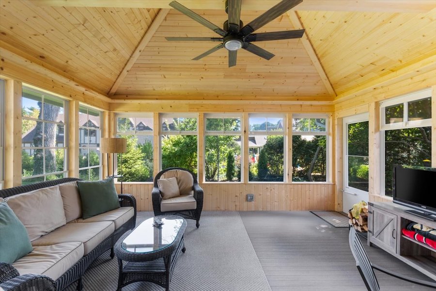 screened in porch sunroom